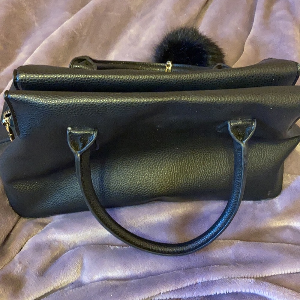 BCBG PURSE ❤️ - Picture 4 of 4